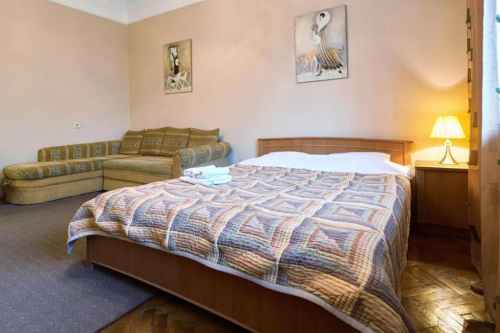 Home Hotel Apartments On Lva Tolstogo Kiev Extérieur photo