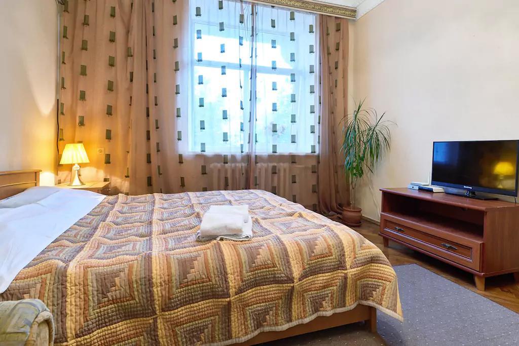 Home Hotel Apartments On Lva Tolstogo Kiev Extérieur photo